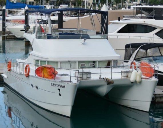 Leviathan 888 Yacht Front View