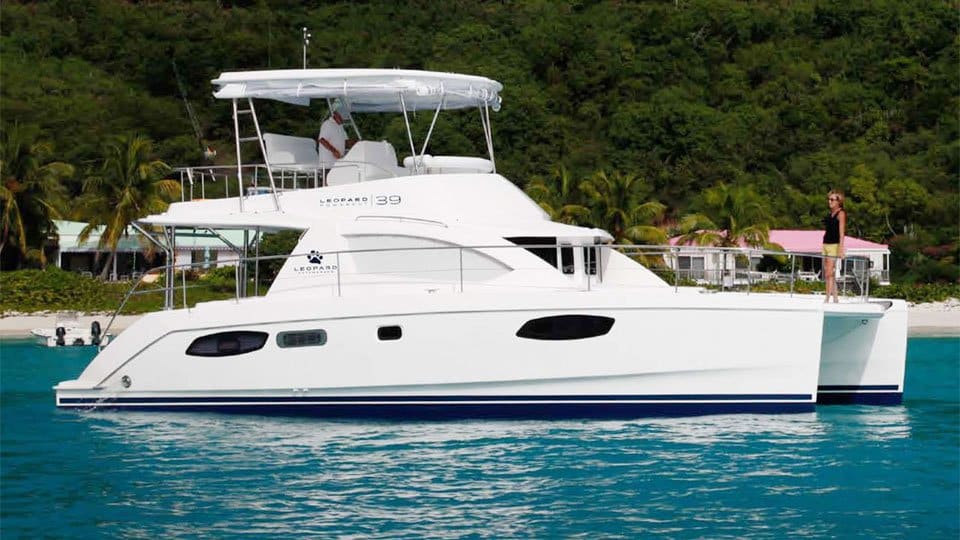 Yacht Victoria For Rental In Singapore