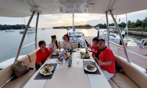 Skybridge of Yacht